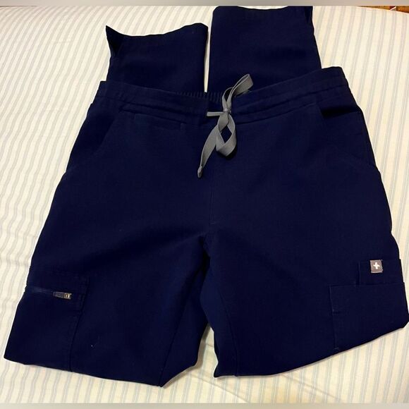 FIGS scrub pant, Technical Collection.  SIZE XXS/P. Great condition; like new! - Picture 4 of 10